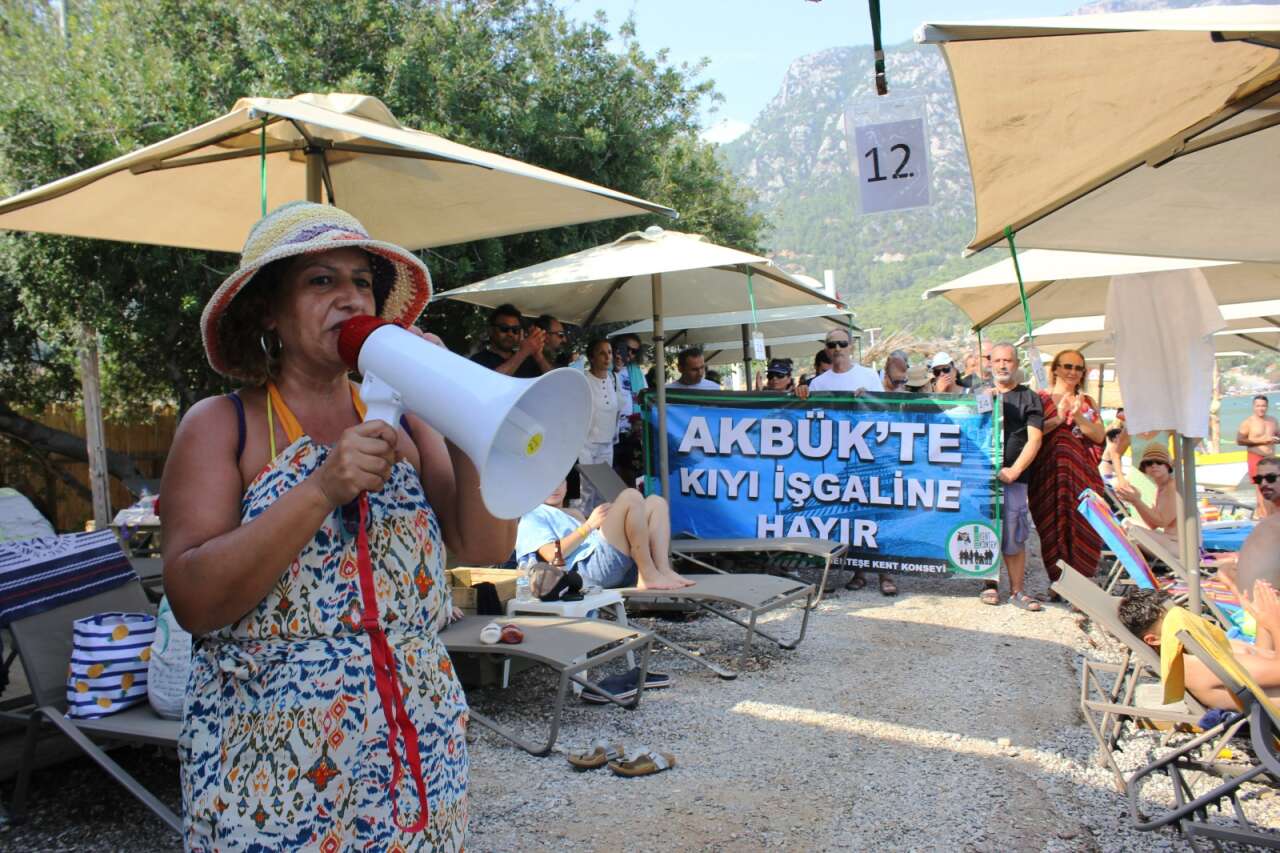 Muğla'da Akbük ve Datça Hayıtbükü'nde Ücret Tepkisi Büyüyor: Denize Girmenin Bedeli 1.500 TL'ye Kadar Çıkıyor 3